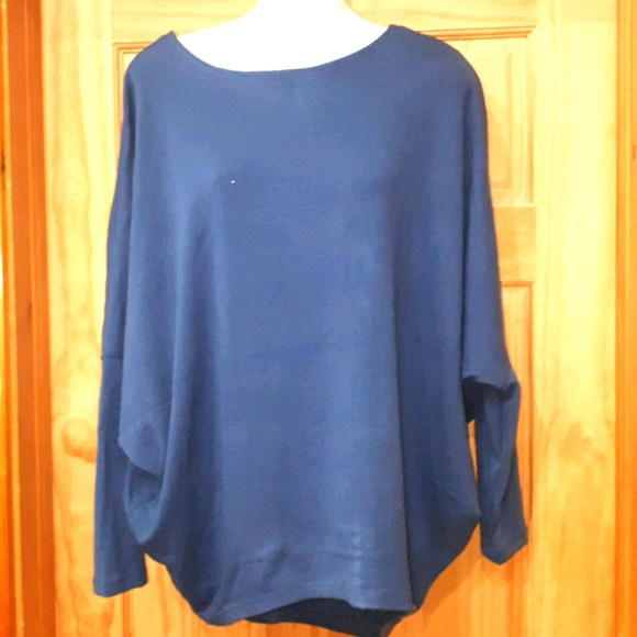 Drop Shoulder Top - Picture 1 of 3